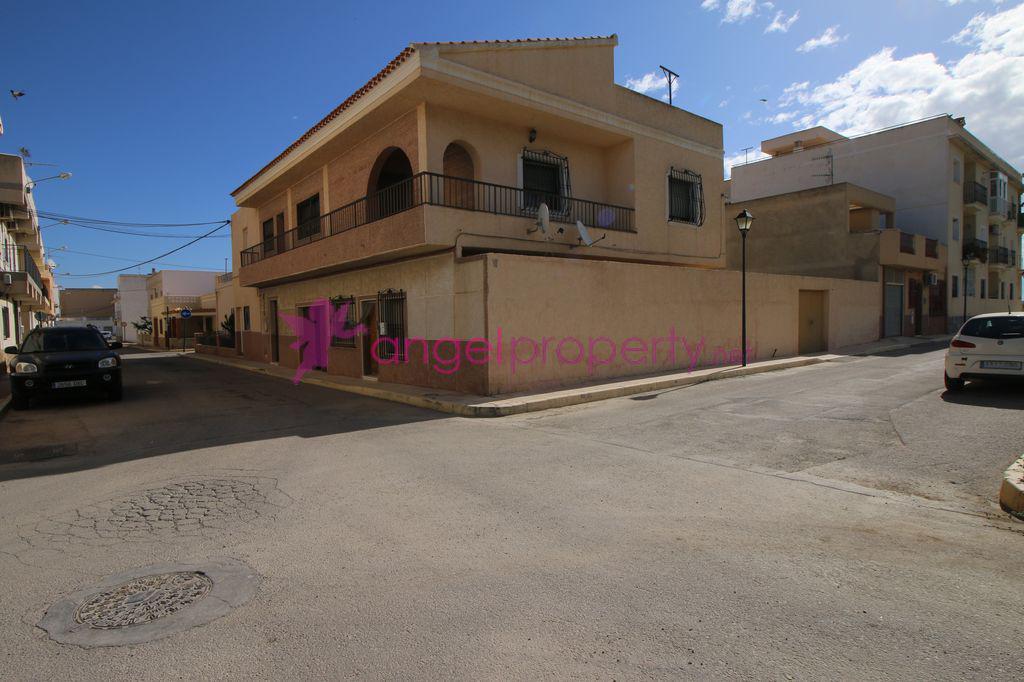 House for sale in Turre