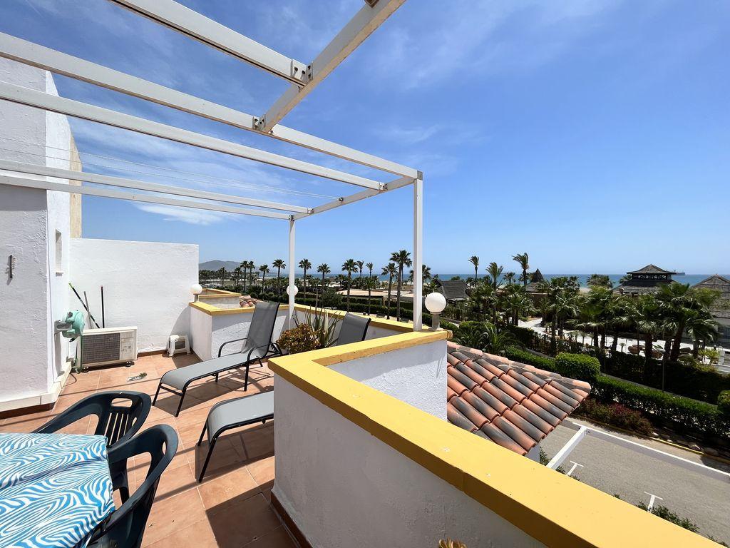 Penthouse for holidays in El Playazo (Vera)