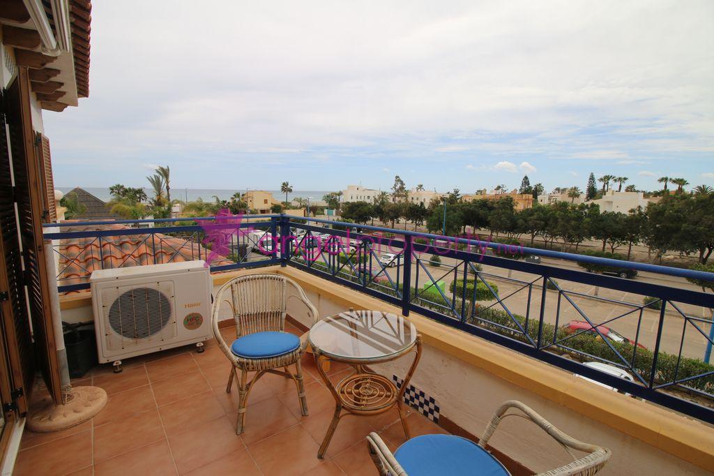 Penthouse for holidays in El Playazo (Vera)