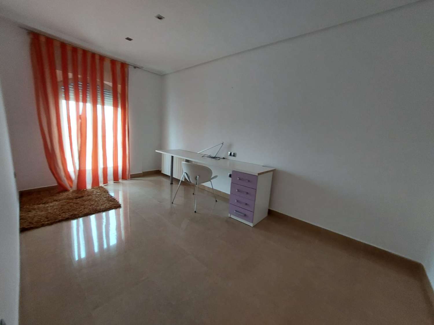 Flat for rent of 4 bedroooms in Palomares