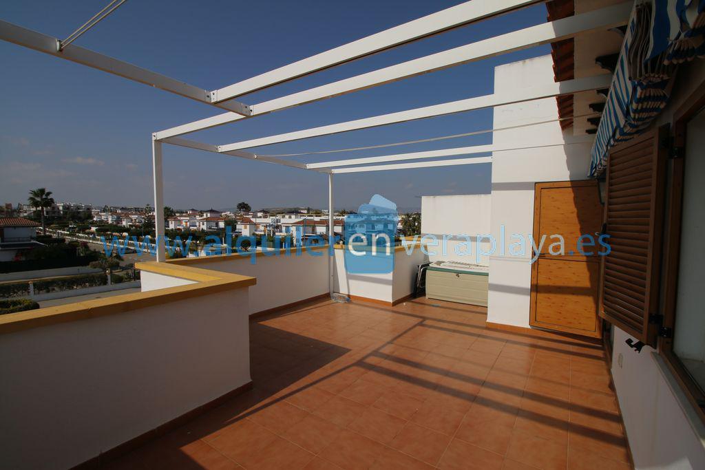 Penthouse for holidays in El Playazo (Vera)