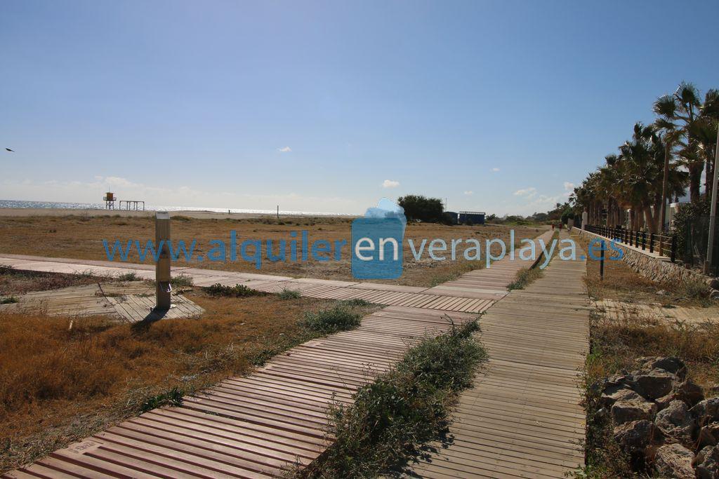 Penthouse for holidays in El Playazo (Vera)