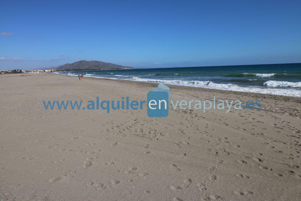 Penthouse for holidays in El Playazo (Vera)